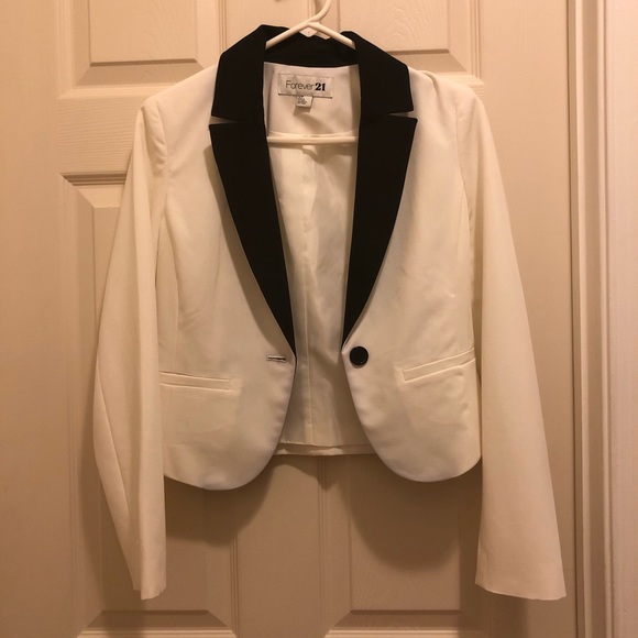 Forever21 black and white suit jacket - Picture 3 of 4